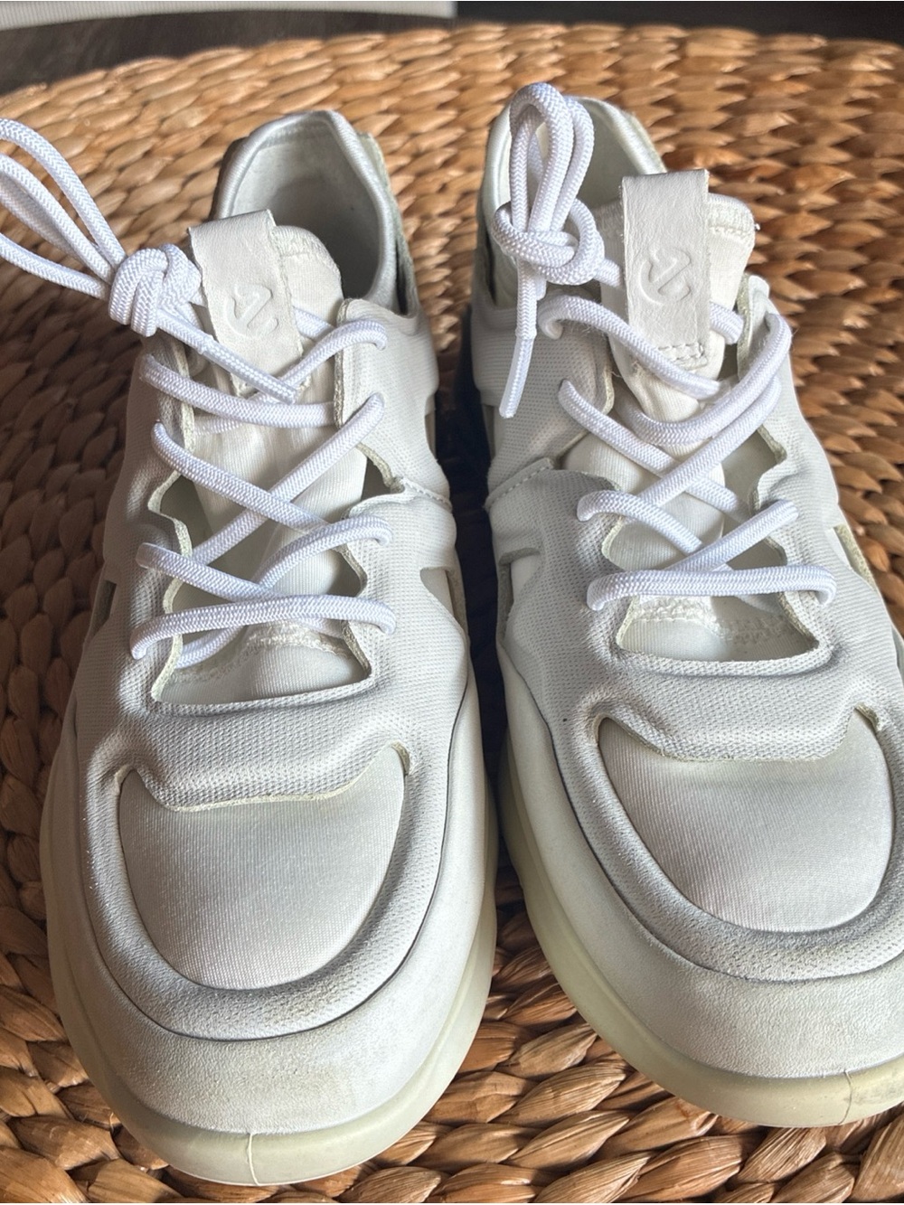 Ecco White Women's Casual Lace-Up Sneakers